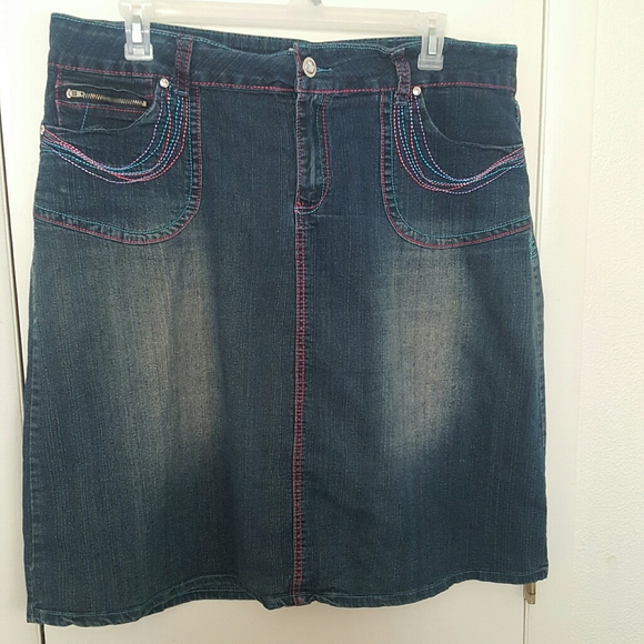 Dresses & Skirts - Below knee denim skirt